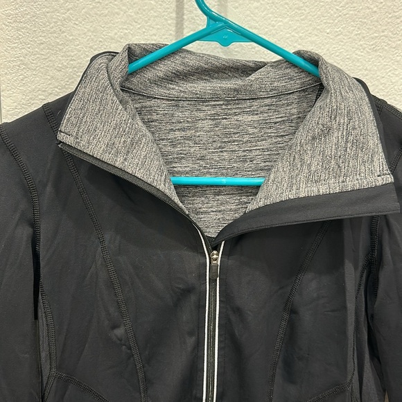 Lululemon pull over - Picture 2 of 5